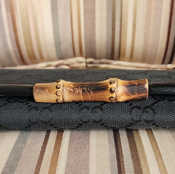 GUCCI Monogrammed Wallet with Bamboo Closure in Black I Size 7' X 3.5' inch - Picture 7 of 15